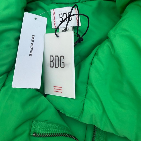 BDG NWT Urban Outfitters Kelly Puffer Vest Green Polyester Oversized XS - Picture 5 of 6